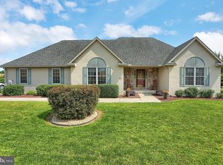 440 Doe Run Rd, Manheim, PA 17545