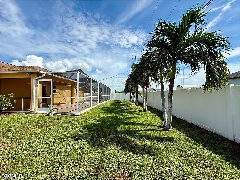 2209 NE 9th Ave — Photo 38