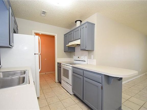 4th image of 13 Burnett Cir