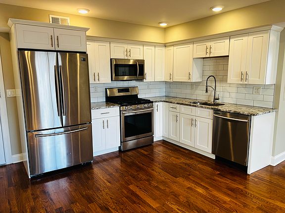 2nd image of 1200 W Saint George Ave #3
