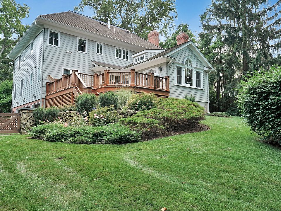 2nd image of 149 Oak Ridge Ave