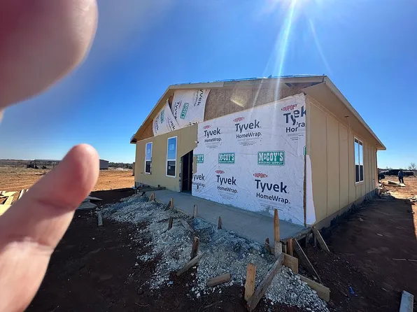 819 E Fm 462, Moore, TX 78057