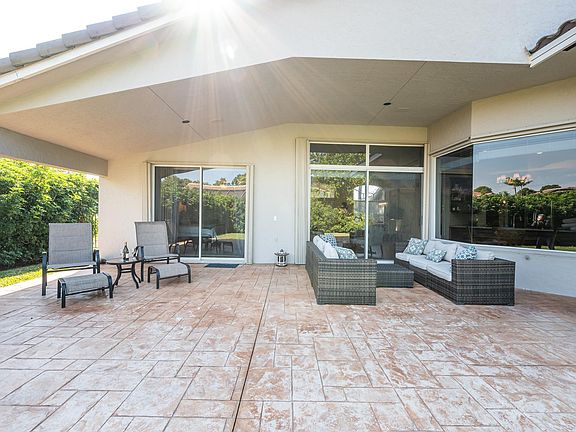 4th image of 455 Stonemont Drive