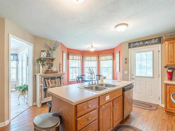 5th image of 2626 Miller Ln