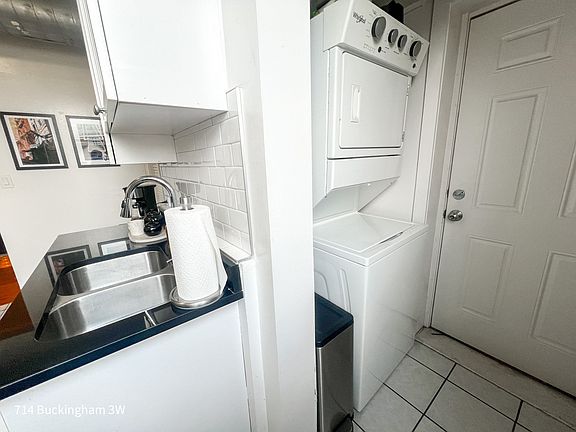 4th image of 710-16 W Buckingham Pl #714-2E