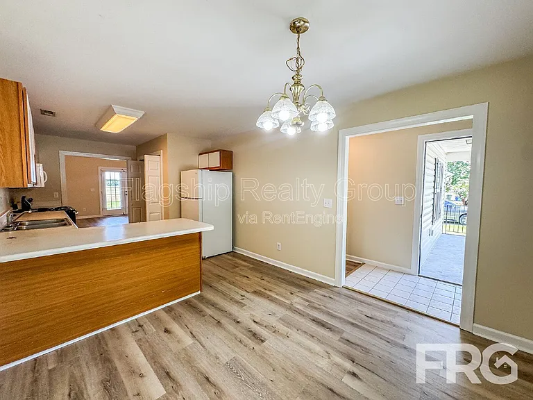 5180 Deveron St #B — Photo 8