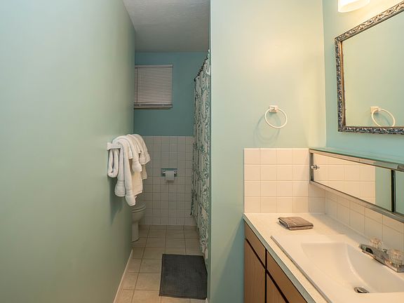 3rd image of 1753 Cromwell Dr #1