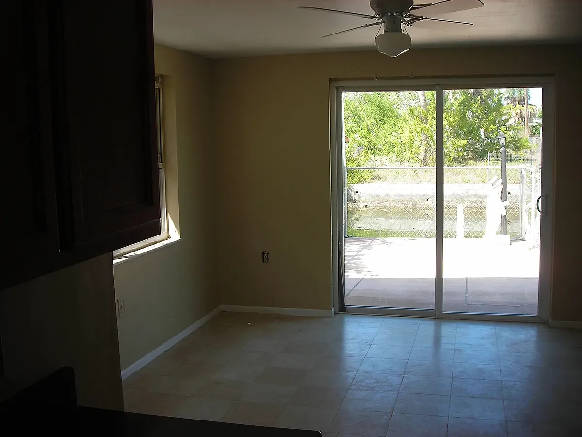 Building Photo - 6739 Sanderling Ln