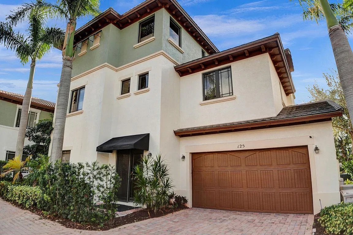 3 bed, 3.5 bath, 3422 sqft, $7,650 — Photo 2