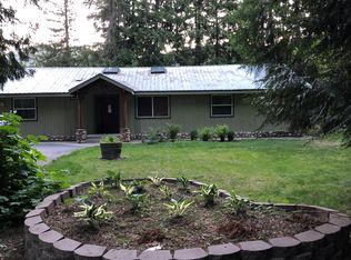 956 Riley Creek Park Dr, Laclede, ID 83841