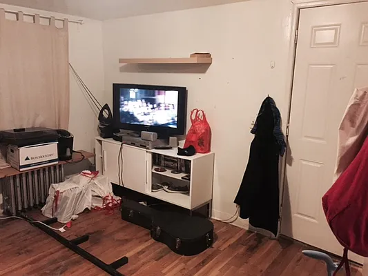 Rented by Premier Metro Realty Corp | media 9