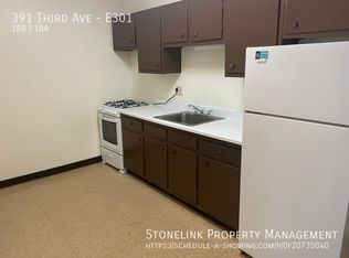 391 3rd Ave #E301, Woonsocket, RI 02895