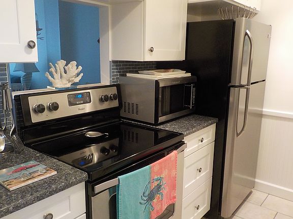5th image of 244 St Augustine Ave APT 704W