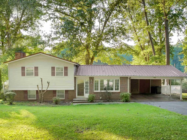 656 Lakeside Dr, Killen, AL 35645