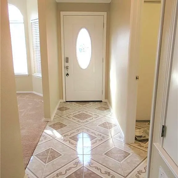 4723 Castleman Dr — Photo 2