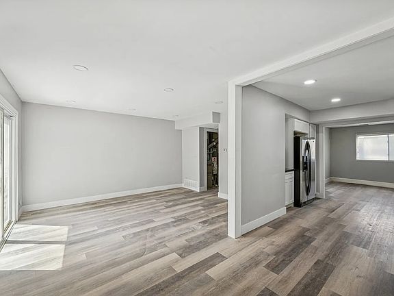 4th image of 1130 Sandpiper Ct #1130