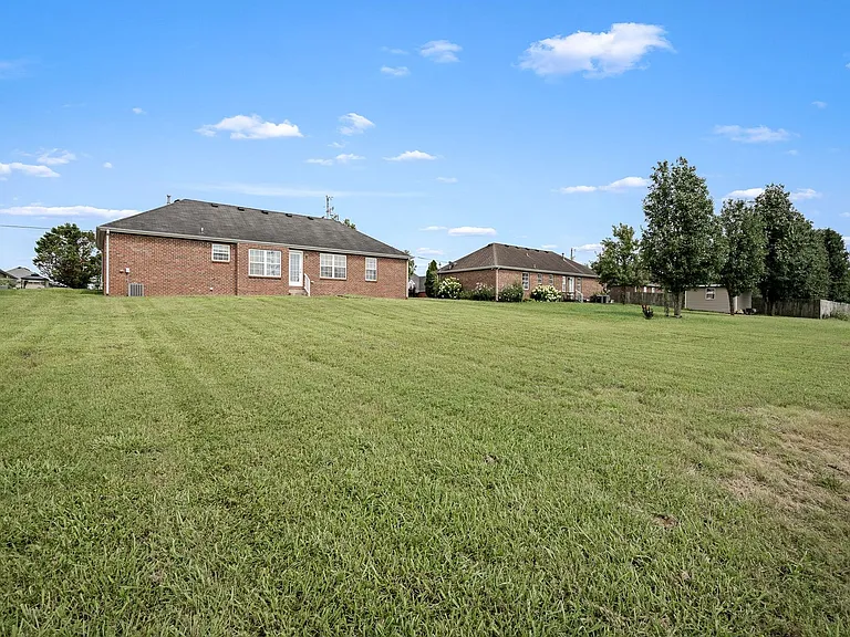 9002 Macbeth Dr — Photo 22