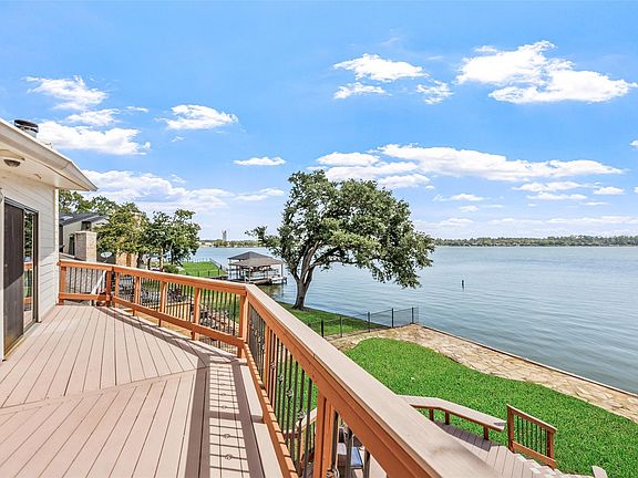 2nd image of 764 Lake View Dr