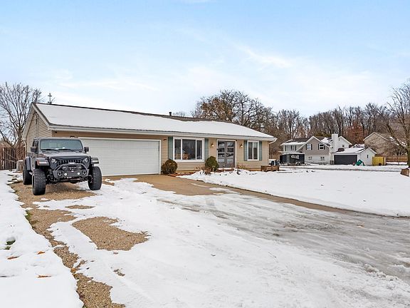 2nd image of 20305 Topaz St