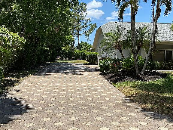 2nd image of 12780 Penny Ln