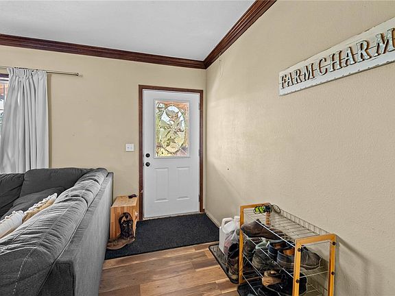 5th image of 21396 Griggs Rd
