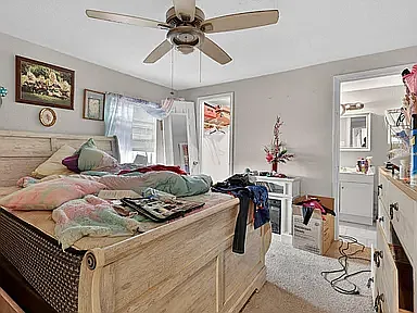 511 W Orange St — Photo 29