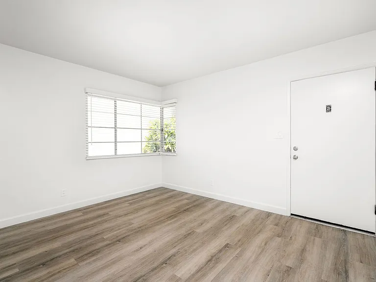 Antone Apartments — Photo 16