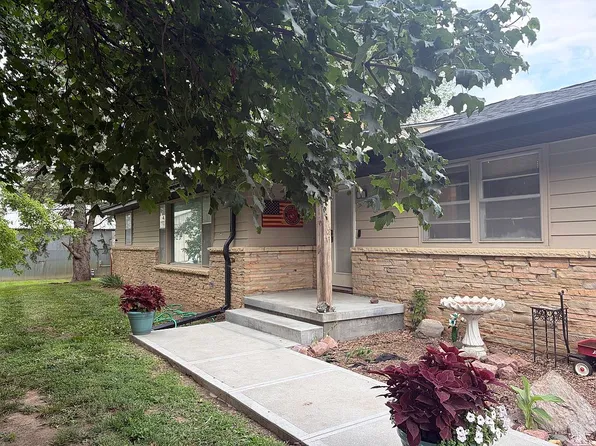 501 N 14th St, Fort Calhoun, NE 68023
