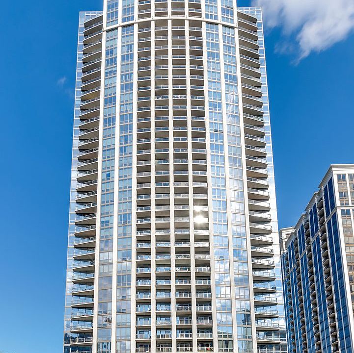 1st image of 1235 S Prairie Ave APT 3506