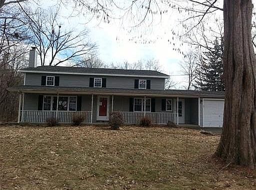 2nd image of 40 Pynchon Rd