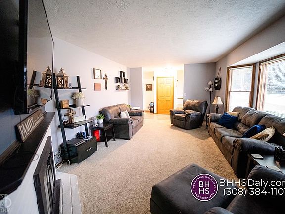 5th image of 1711 Coventry Ln