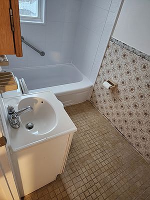 5th image of 21-27 41st St #1