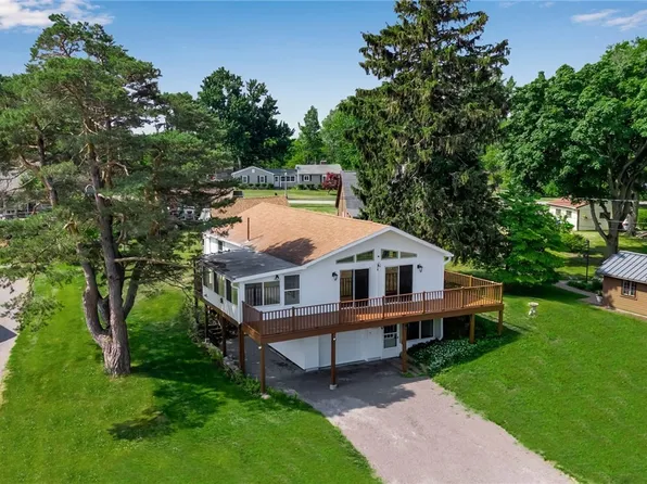 926-18 Lakeside Bluff Rd, Waterport, NY 14571