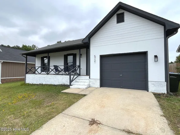 5721 Randleman St, Fayetteville, NC 28304