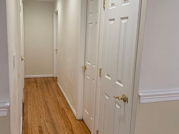 3rd image of 998 Coeur D Alene Way