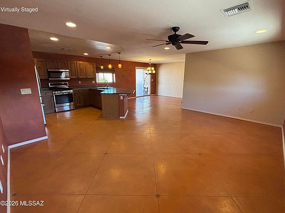 4th image of 16780 N Columbus Blvd