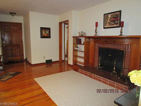 4th image of 2324 Montgomery Ave NW