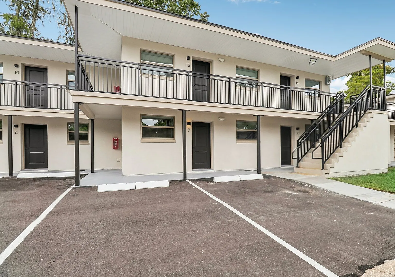 Welcome To San Marco Sq Apartments - Now Offering An 18mo Lease On This 1 Bedroom Apartment In A ... — Photo 2