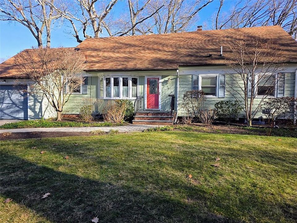1st image of 38 Bretton Woods Dr
