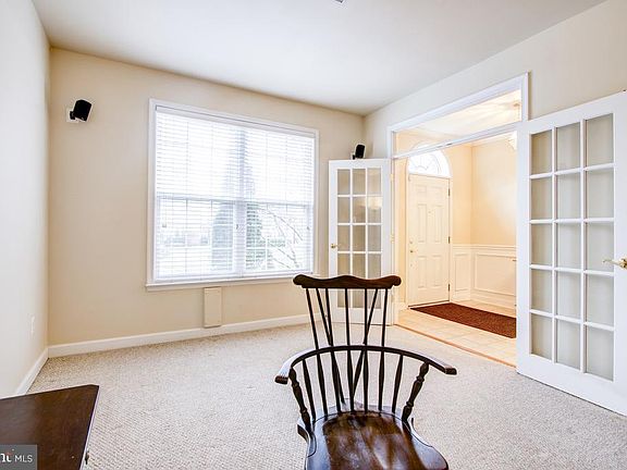 5th image of 315 Garden View Sq