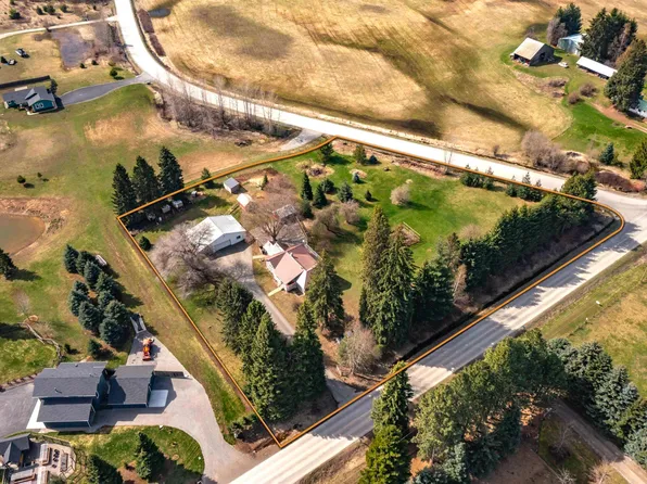 2048 Selle Rd, Sandpoint, ID 83864