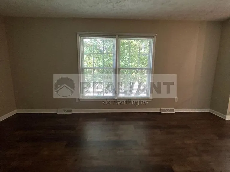 4013 Elora Ln — Photo 7