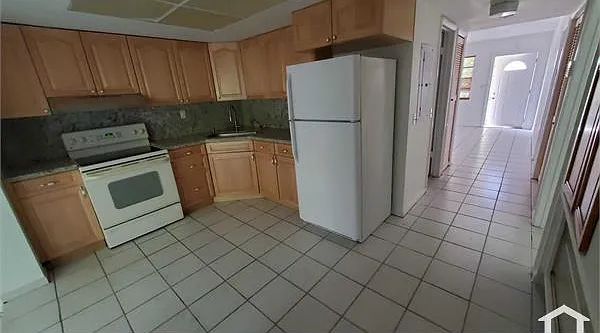 3 bed, 1146 sqft, $2,680 — Photo 3