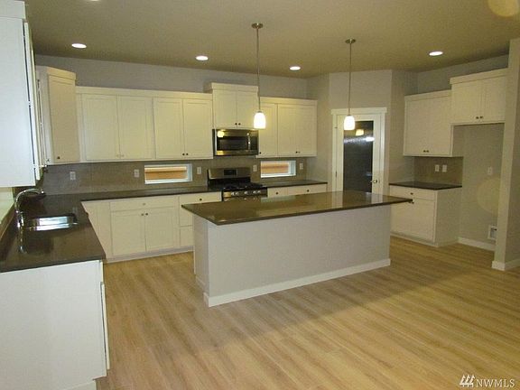 3rd image of 10613 129th St E
