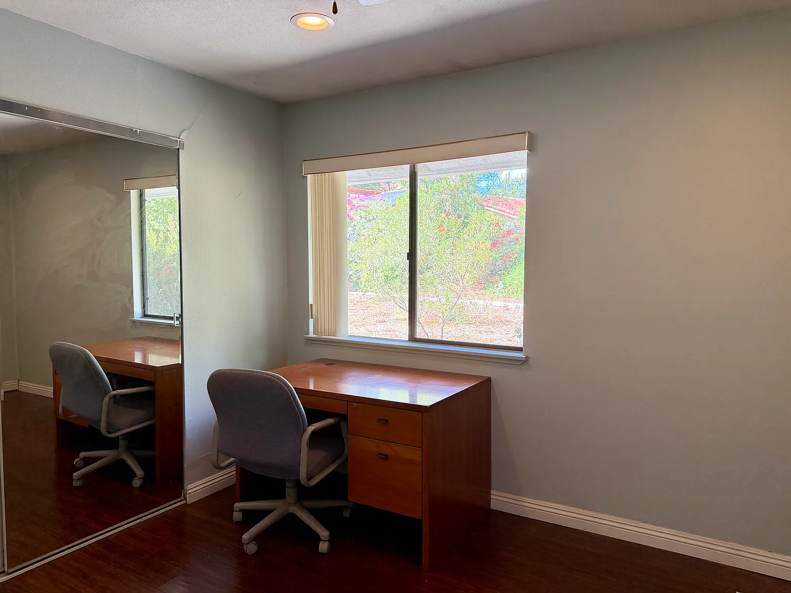 5 bed, 3694 sqft, $1,000 — Photo 4
