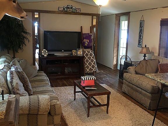 4th image of 130 Breeze Ln