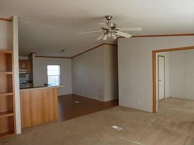 3rd image of 702 NE 124th St