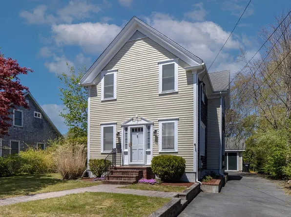 35 Highland Rd, Wareham, MA 02571