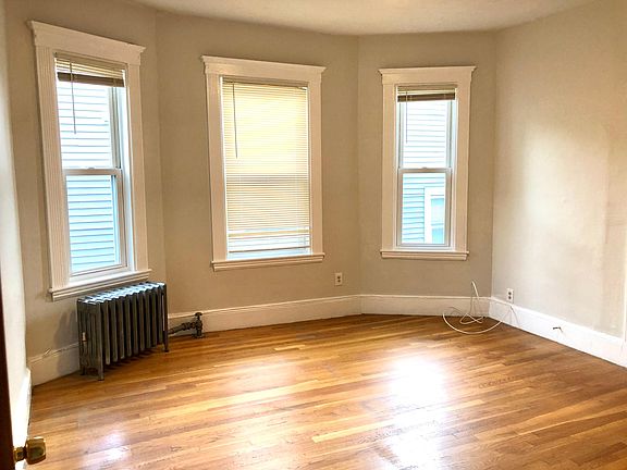 Master bedroom pic 1