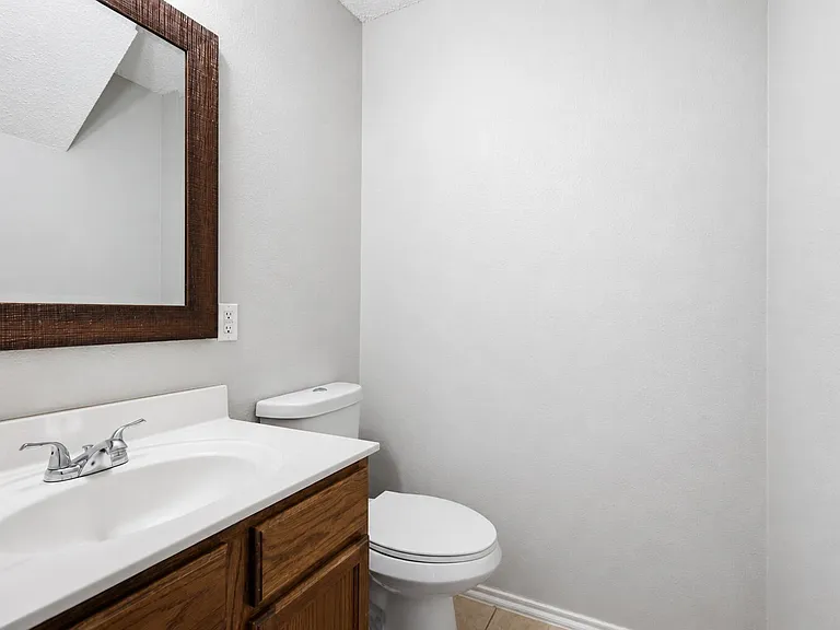 7900 Rosenberry Dr — Photo 14